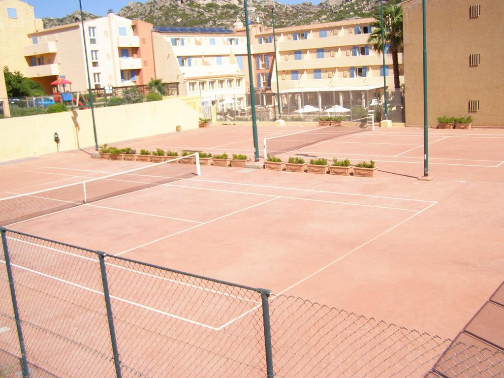 Le Nereidi Hotel & Residence Con Piscina-Tennis-Fitness-Parcheggio Coperto-Sala Conferenze La Maddalena  Exterior photo