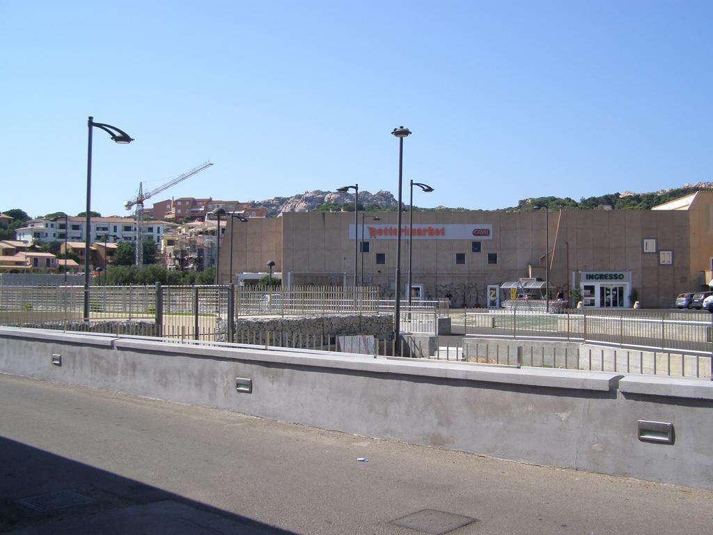 Le Nereidi Hotel & Residence Con Piscina-Tennis-Fitness-Parcheggio Coperto-Sala Conferenze La Maddalena  Exterior photo