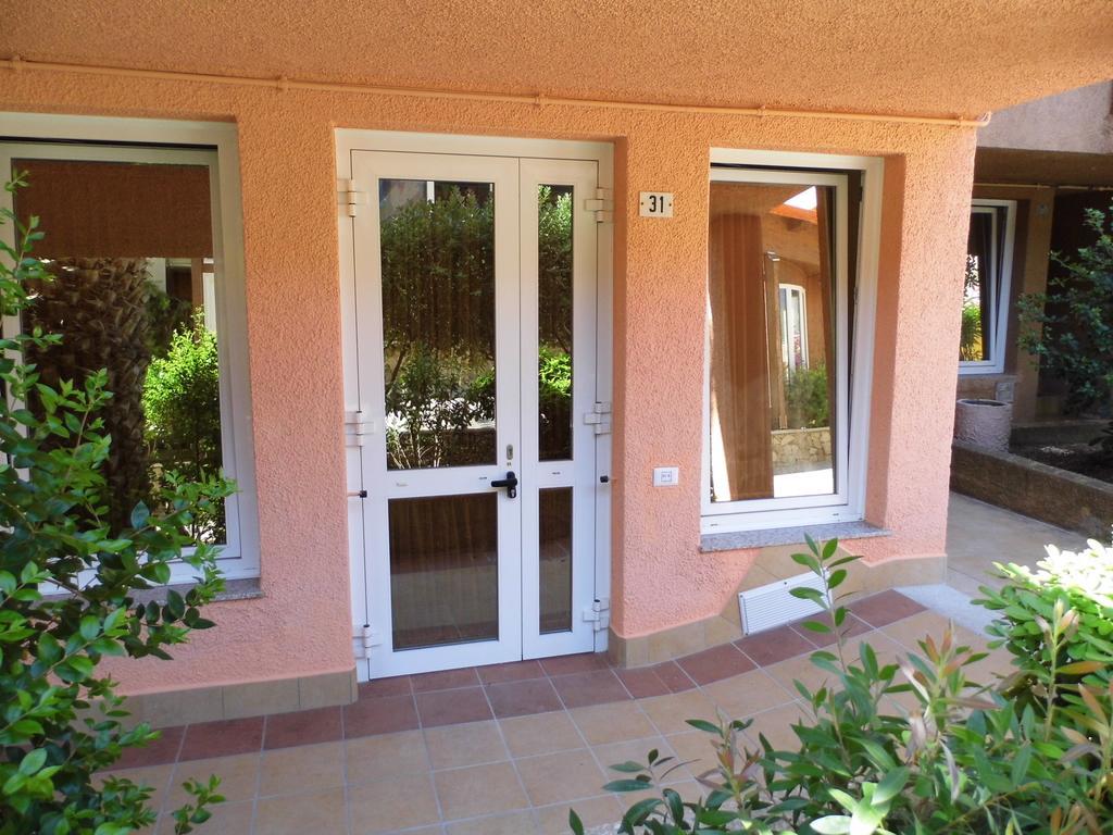 Le Nereidi Hotel & Residence Con Piscina-Tennis-Fitness-Parcheggio Coperto-Sala Conferenze La Maddalena  Exterior photo