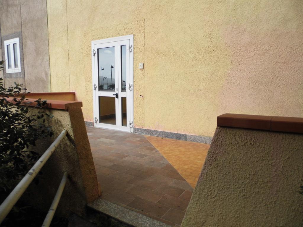 Le Nereidi Hotel & Residence Con Piscina-Tennis-Fitness-Parcheggio Coperto-Sala Conferenze La Maddalena  Exterior photo