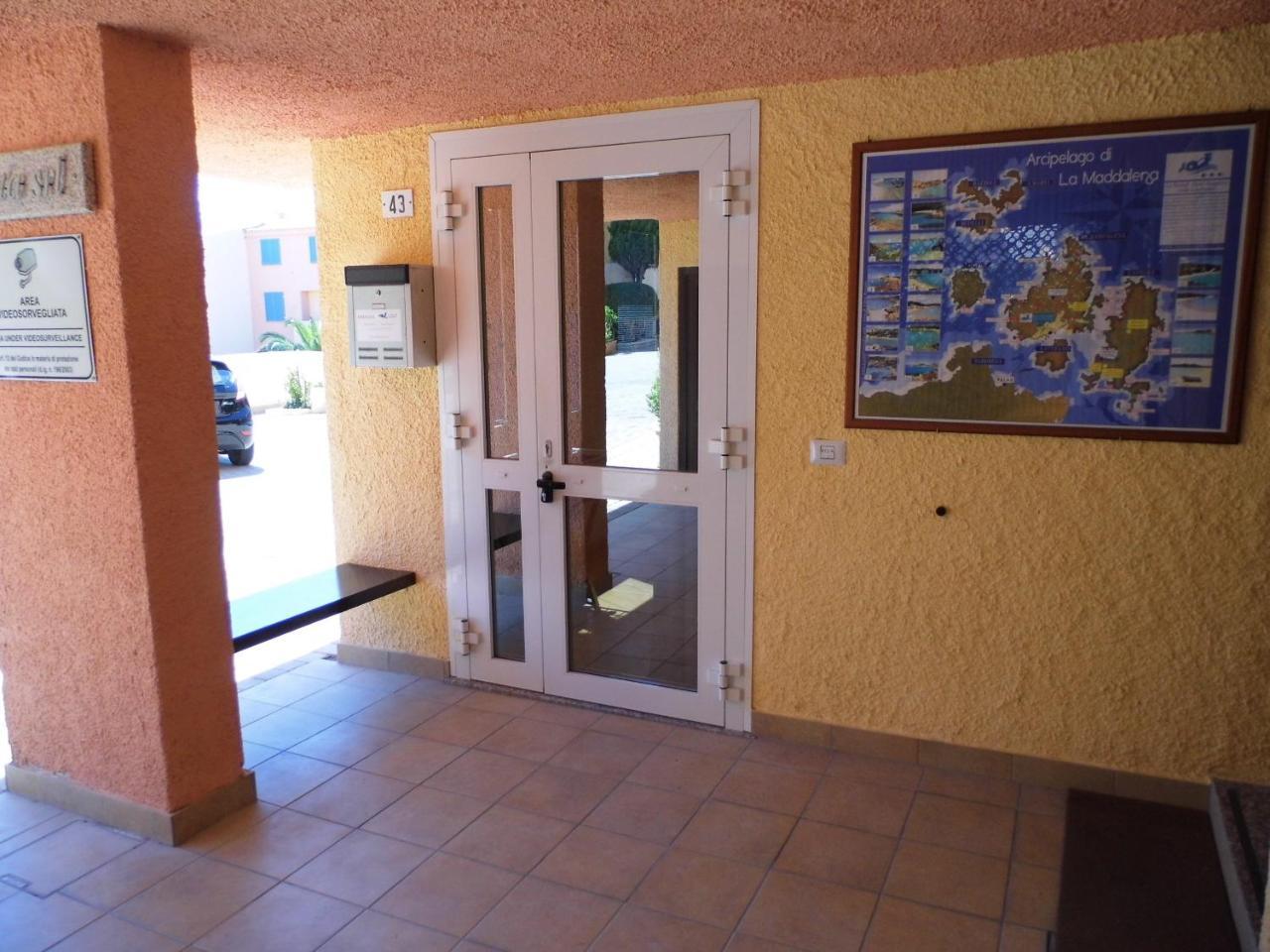 Le Nereidi Hotel & Residence Con Piscina-Tennis-Fitness-Parcheggio Coperto-Sala Conferenze La Maddalena  Exterior photo